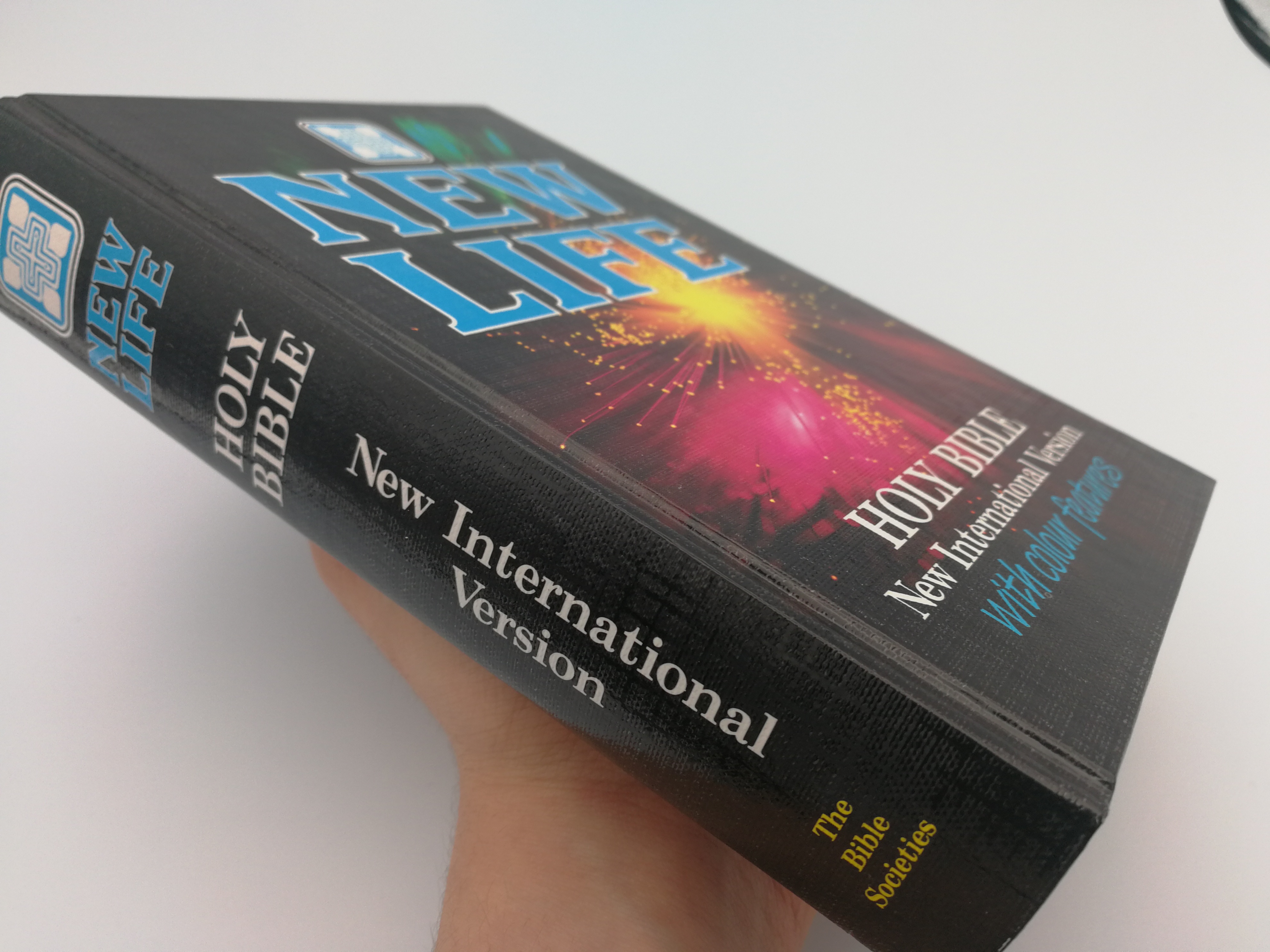 New Life Holy Bible - New International Version with colour features 1